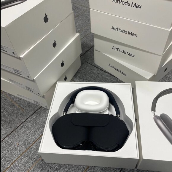 airpod max usb-c - Picture 3 of 8